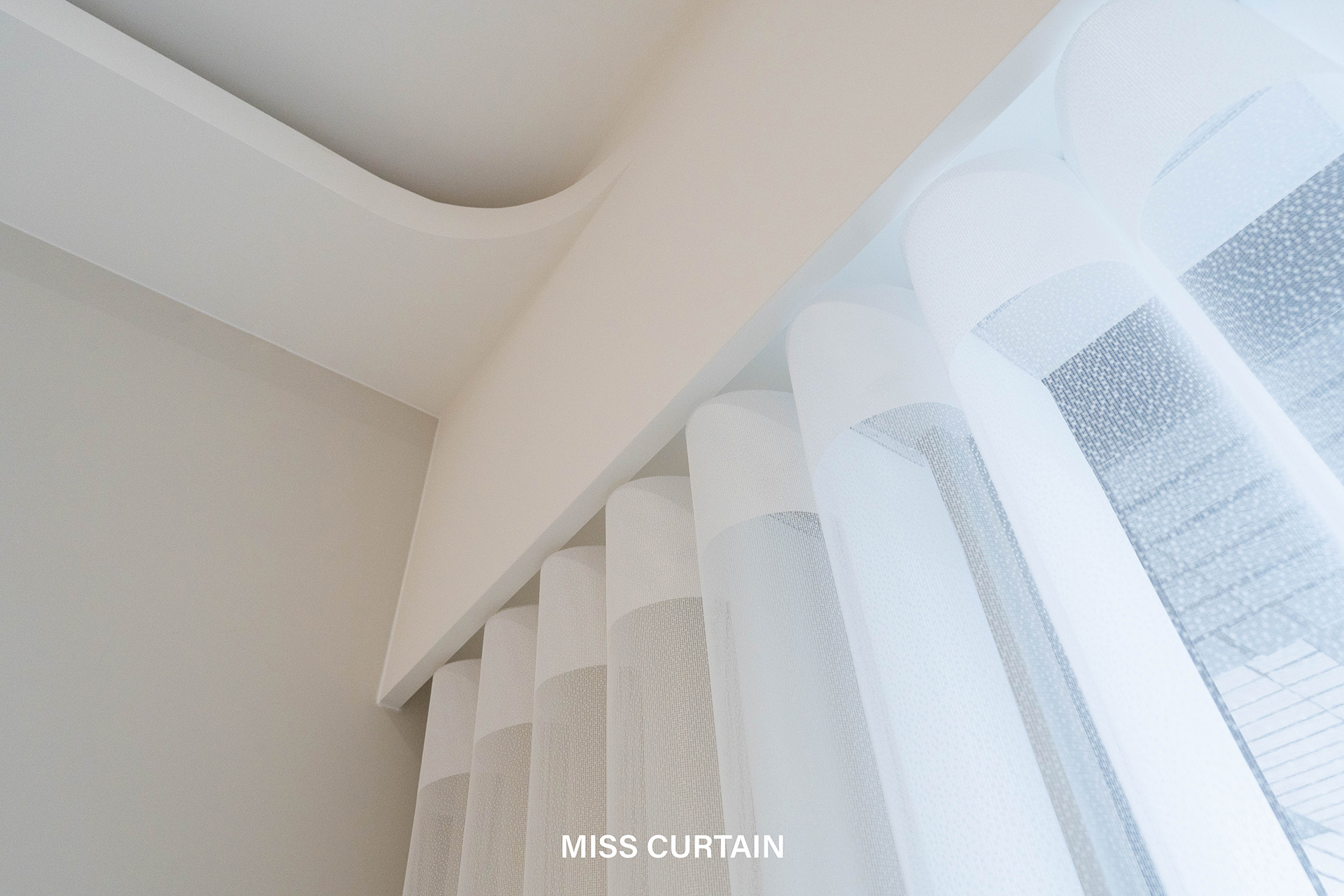 直立穿透簾案例照