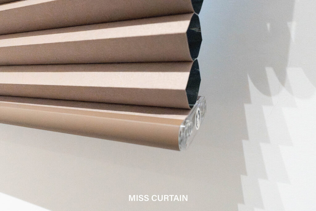 房間裡的蜂巢簾/風琴簾案例