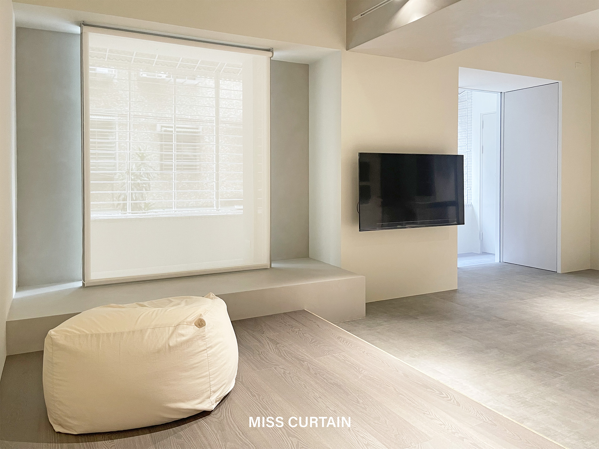 陽光捲簾半遮光捲簾